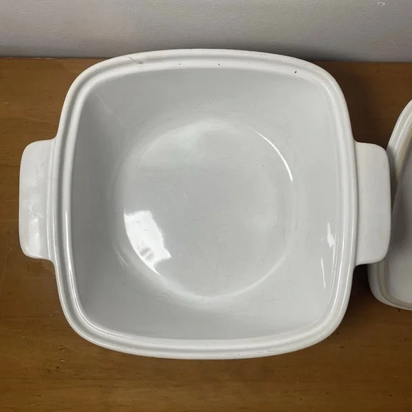 Corelle Coordinates Black Simple Lines Stoneware 2 1/2 Quart Casserole Dish /Lid - Picture 4 of 10